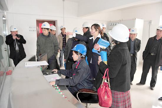 濮陽市住建局、墻改辦等領(lǐng)導(dǎo)一行蒞臨我司視察3